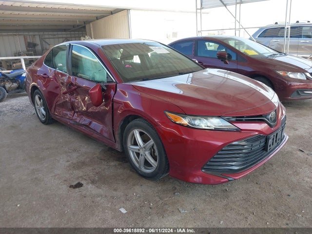 Toyota CAMRY LE 2018 4T1B11HK3JU552888 zdjęcie główne