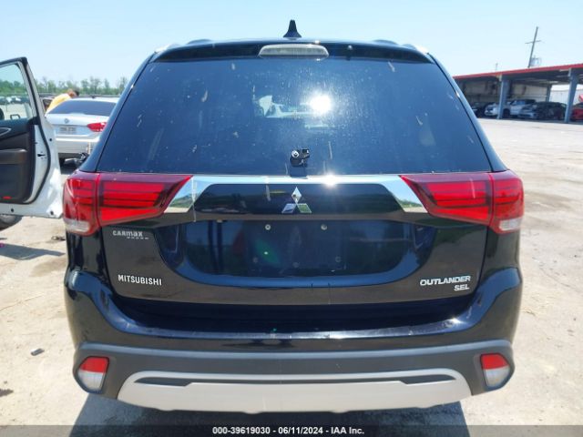 JA4AD3A38KZ023554 Mitsubishi Outlander Sel