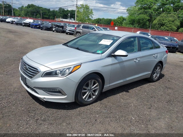 Hyundai SONATA SE 2015 5NPE24AFXFH212149 Image 2