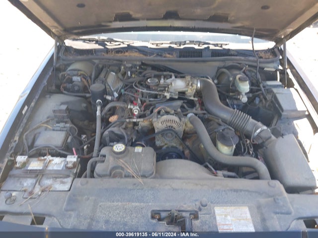Продажа на аукционе авто 2002 Ford Crown Victoria Lx, vin: 2FAFP74W52X147437, номер лота: 39619135