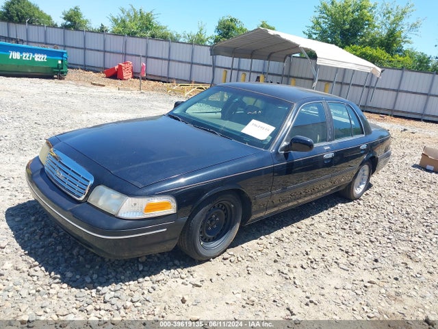 Продажа на аукционе авто 2002 Ford Crown Victoria Lx, vin: 2FAFP74W52X147437, номер лота: 39619135