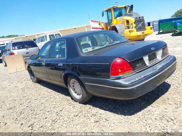 Продажа на аукционе авто 2002 Ford Crown Victoria Lx, vin: 2FAFP74W52X147437, номер лота: 39619135