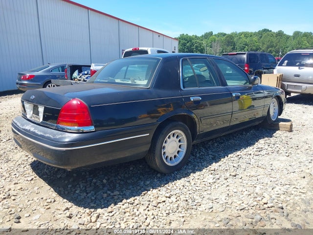 Продажа на аукционе авто 2002 Ford Crown Victoria Lx, vin: 2FAFP74W52X147437, номер лота: 39619135