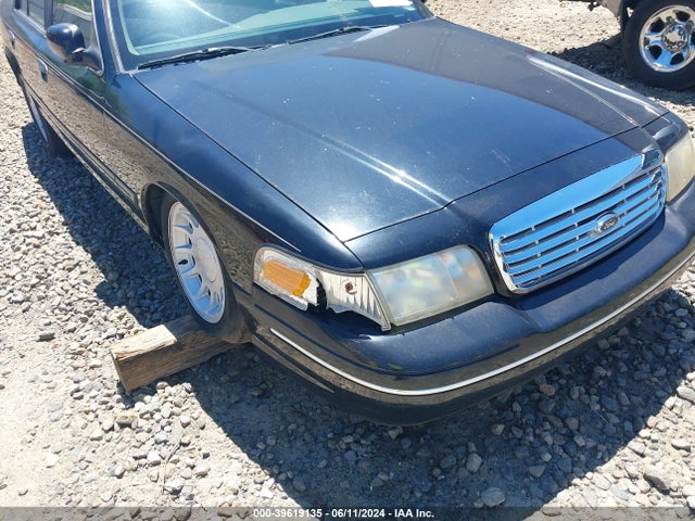 Продажа на аукционе авто 2002 Ford Crown Victoria Lx, vin: 2FAFP74W52X147437, номер лота: 39619135