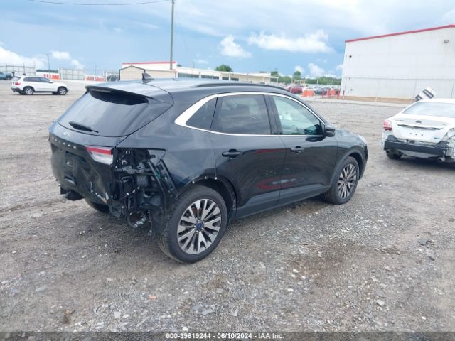 1FMCU9J94LUB10741 Ford Escape Titanium