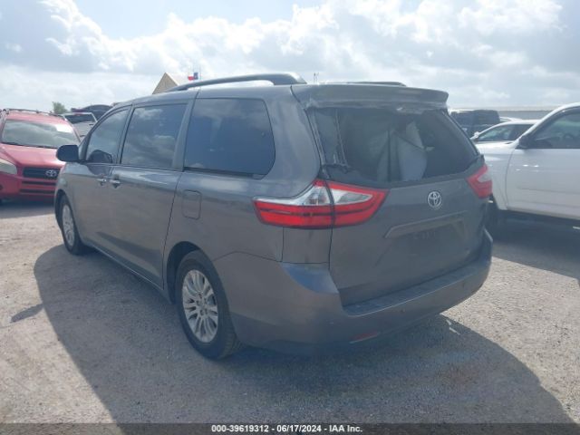 5TDYZ3DC0HS861105 Toyota Sienna Xle Premium 8 Passenger