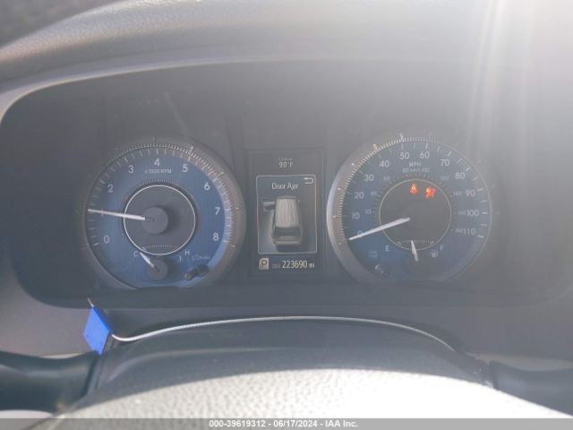 5TDYZ3DC0HS861105 Toyota Sienna Xle Premium 8 Passenger