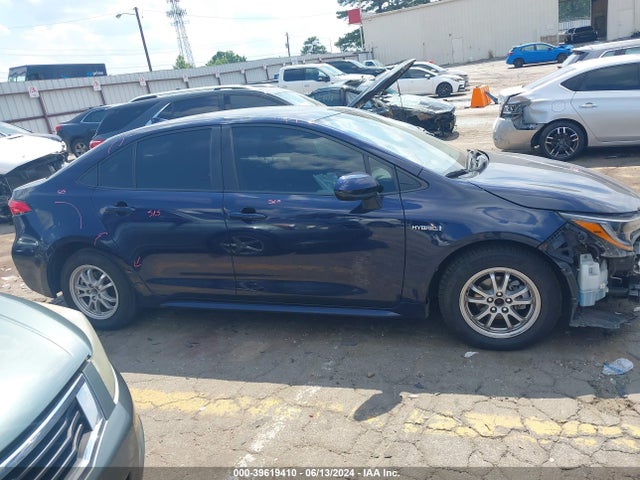 Toyota Corolla Hybrid Le 2021 JTDEAMDE0MJ009782 Image 13