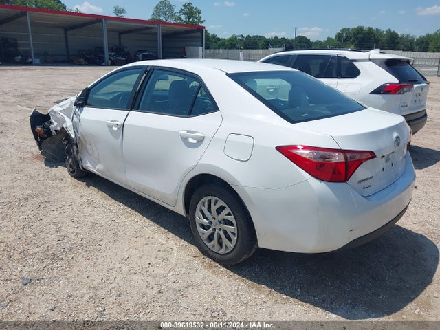 Toyota COROLLA LE 2018 2T1BURHEXJC048517 Image 3
