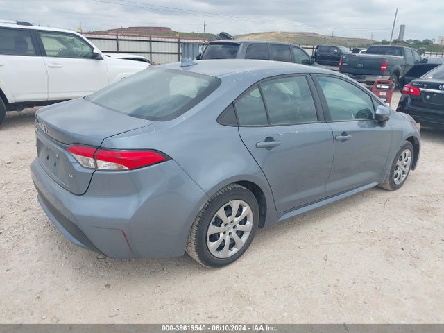 Toyota COROLLA LE 2022 5YFEPMAE6NP314543 Image 4