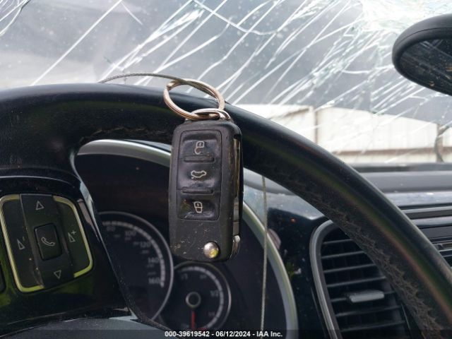 3VWJX7AT2EM631643 Volkswagen Beetle 2.5l