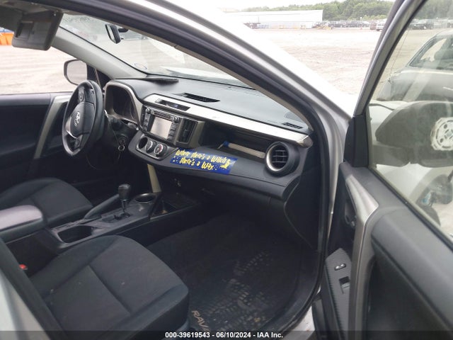 Toyota RAV4 LE 2014 JTMZFREV6EJ012069 Image 5