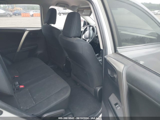 Toyota RAV4 LE 2014 JTMZFREV6EJ012069 Image 8