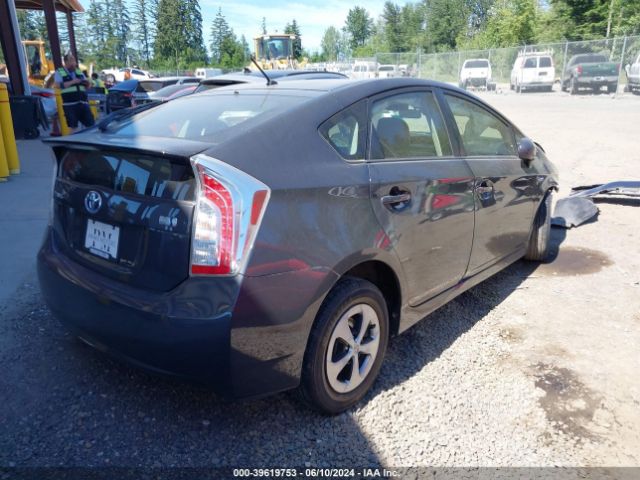 JTDKN3DU3E0366051 Toyota Prius Two