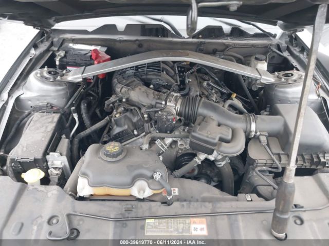 1ZVBP8EM1E5292201 Ford Mustang V6
