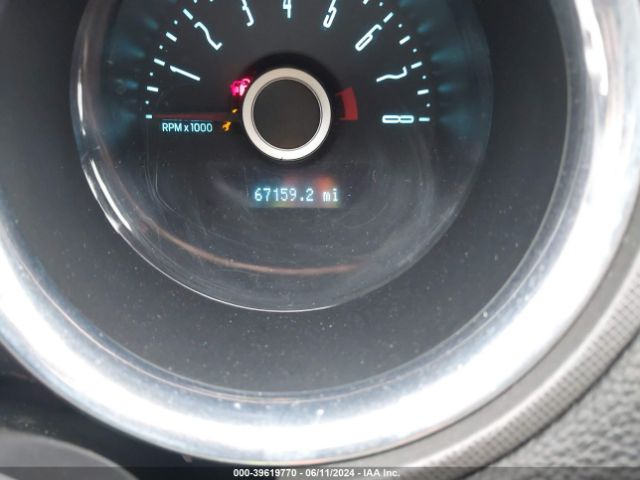 1ZVBP8EM1E5292201 Ford Mustang V6