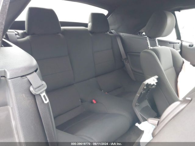 1ZVBP8EM1E5292201 Ford Mustang V6