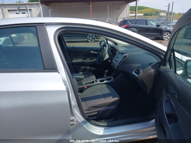 Chevrolet Cruze Ls Auto 2018 1G1BC5SM6J7248316 Image 5