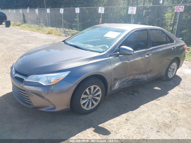 Toyota CAMRY LE 2016 4T4BF1FKXGR568069 Image 2