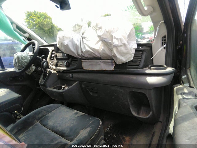 Ford Transit-150 2022 1FTYE2C80NKA41001 Image 5
