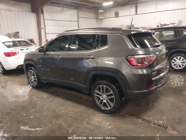 3C4NJDBB7JT112257 Jeep Compass Latitude 4x4