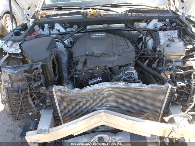 WA1BNAFY5J2207755 Audi Q5 2.0t Premium/2.0t Tech Premium