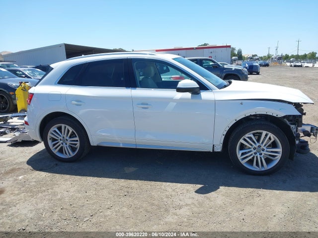 WA1BNAFY5J2207755 Audi Q5 2.0t Premium/2.0t Tech Premium