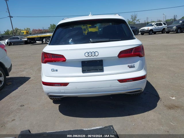 WA1BNAFY5J2207755 Audi Q5 2.0t Premium/2.0t Tech Premium