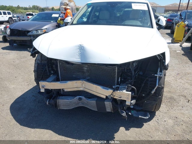 WA1BNAFY5J2207755 Audi Q5 2.0t Premium/2.0t Tech Premium