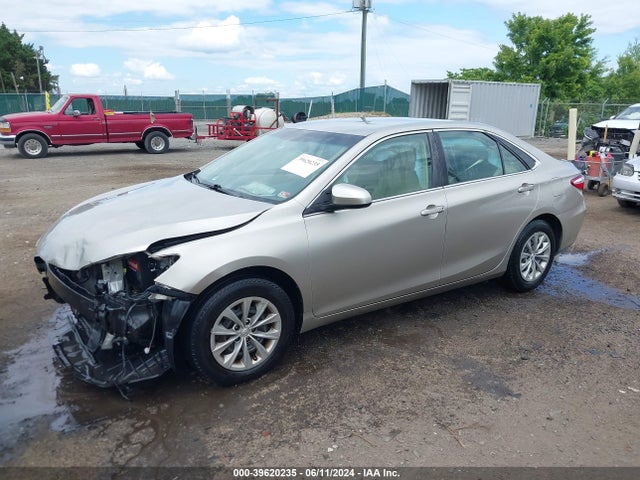 Toyota CAMRY LE 2017 4T1BF1FK6HU422716 Image 2