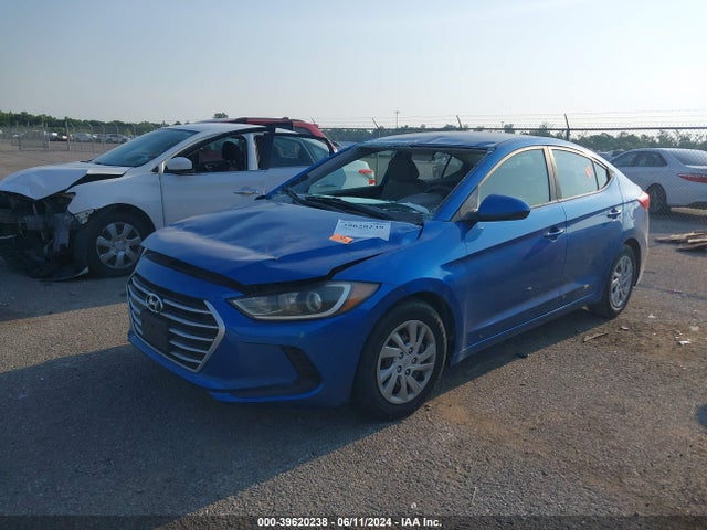 Hyundai ELANTRA SE 2017 5NPD74LF8HH138758 Image 2