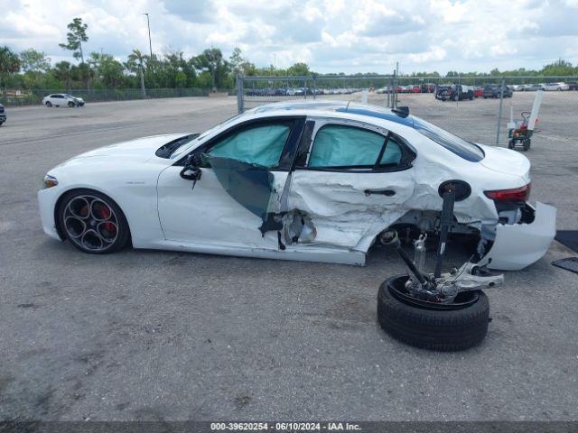 ZARFAMBN9P7669608 Alfa Romeo Giulia Veloce Rwd