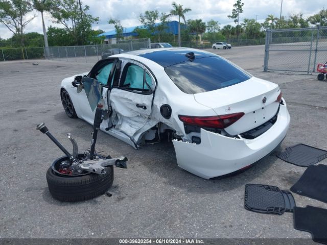 ZARFAMBN9P7669608 Alfa Romeo Giulia Veloce Rwd