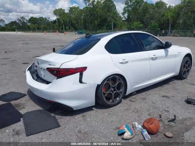 ZARFAMBN9P7669608 Alfa Romeo Giulia Veloce Rwd