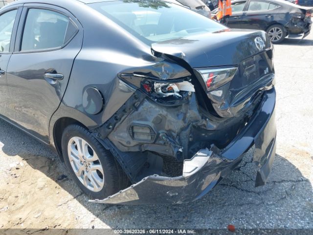 3MYDLBYV5HY165176 Toyota YARIS IA