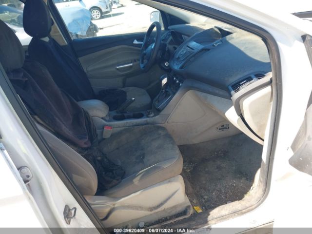 1FMCU9GX5EUB65871 Ford ESCAPE SE