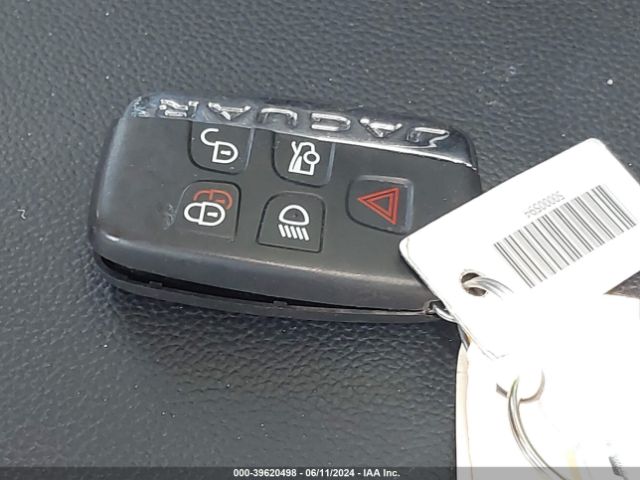 SAJAD4BN0HA952139 Jaguar Xe 20d Premium