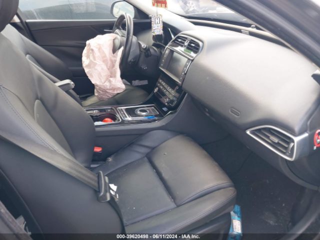 SAJAD4BN0HA952139 Jaguar Xe 20d Premium