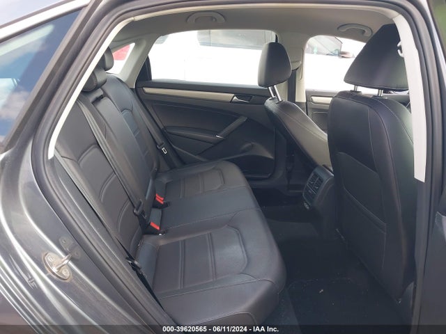 1VWSA7A35LC011230 Volkswagen Passat 2.0t Se