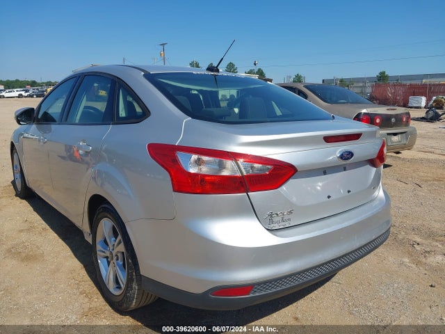Ford FOCUS SE 2014 1FADP3F22EL318219 Image 3