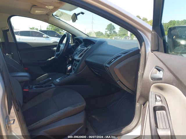 Ford FOCUS SE 2014 1FADP3F22EL318219 Image 5