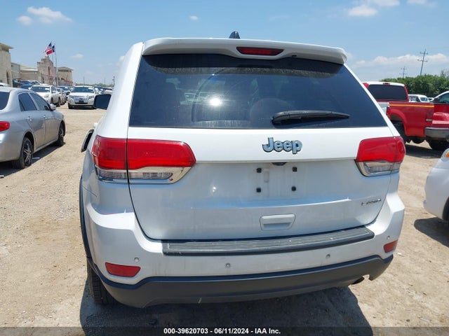 1C4RJEAG8JC399849 Jeep Grand Cherokee Laredo 4x2