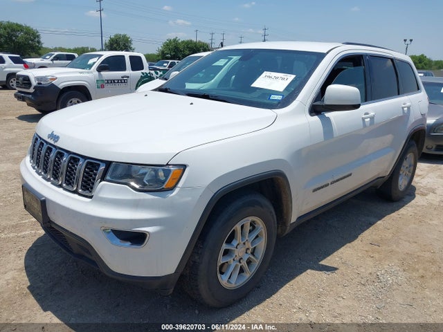 1C4RJEAG8JC399849 Jeep Grand Cherokee Laredo 4x2
