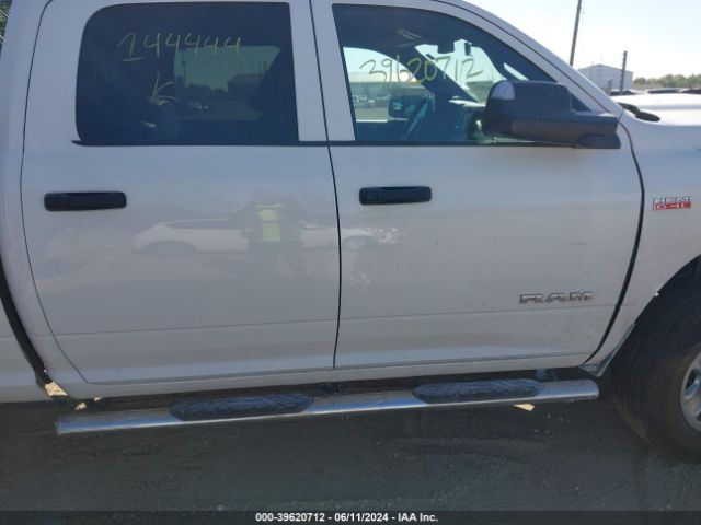 3C6UR5HJ3NG144444 RAM 2500 Tradesman  4x4 8' Box