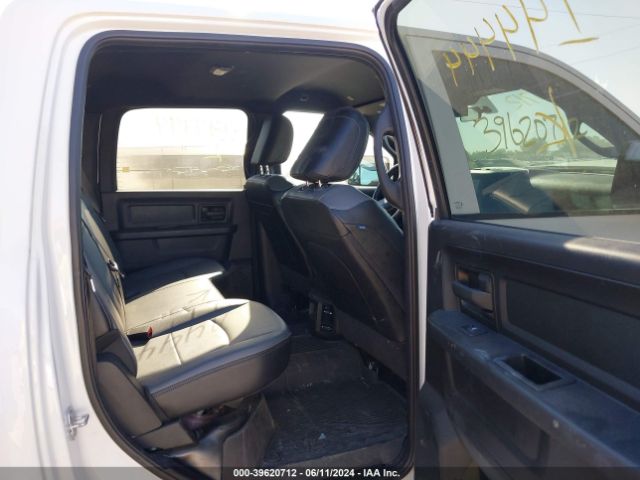 3C6UR5HJ3NG144444 RAM 2500 Tradesman  4x4 8' Box