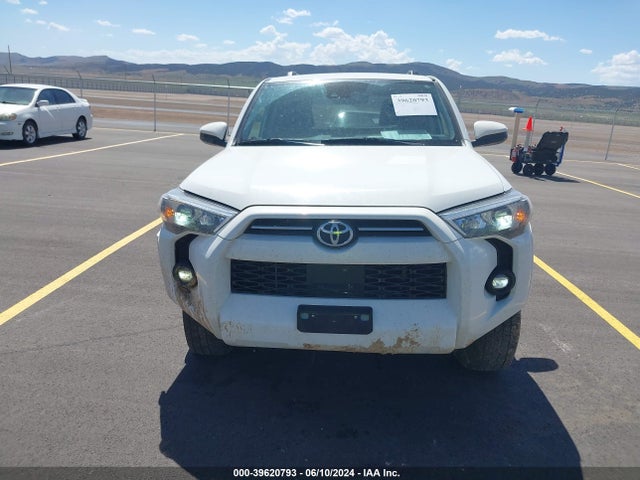 Toyota 4RUNNER SR5 2021 JTEMU5JR6M5931056 Image 12