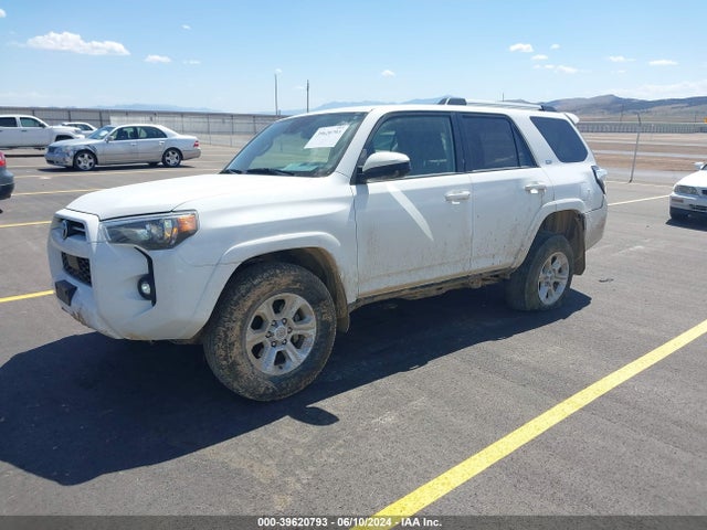 Toyota 4RUNNER SR5 2021 JTEMU5JR6M5931056 Image 2
