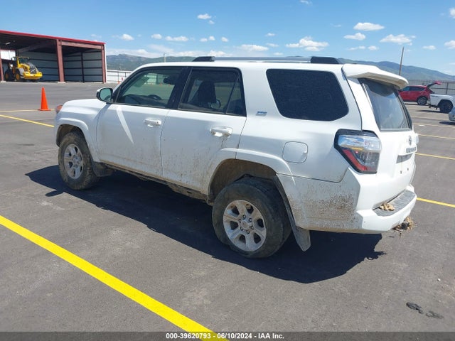 Toyota 4RUNNER SR5 2021 JTEMU5JR6M5931056 Image 3