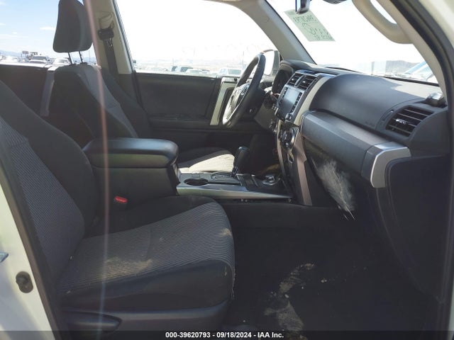 Toyota 4RUNNER SR5 2021 JTEMU5JR6M5931056 Image 5