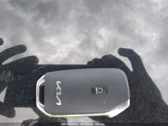 5XXG34J27NG088581 KIA K5 EX